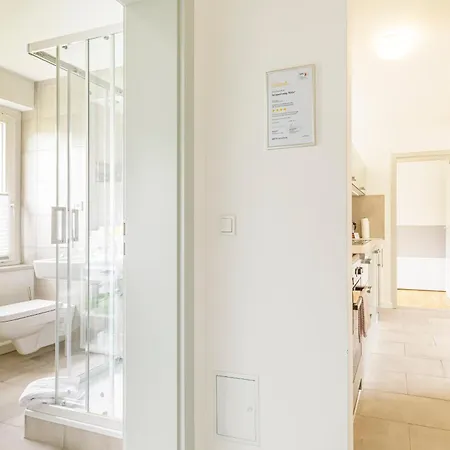 Apartment Premium Im Gaestehaus Trebnitz *